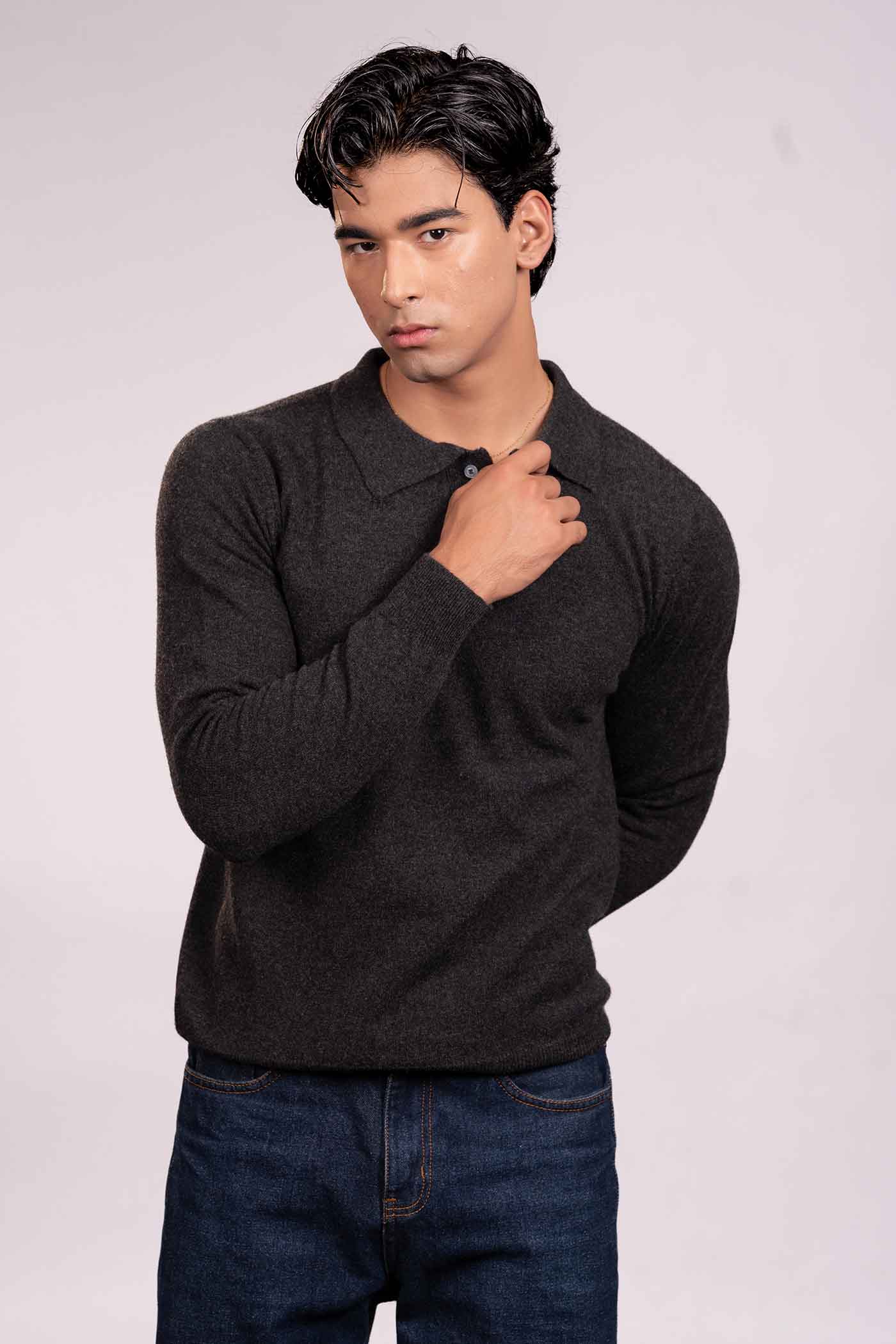 The Loom and Peak mens-premium-cashmere-sweater-image