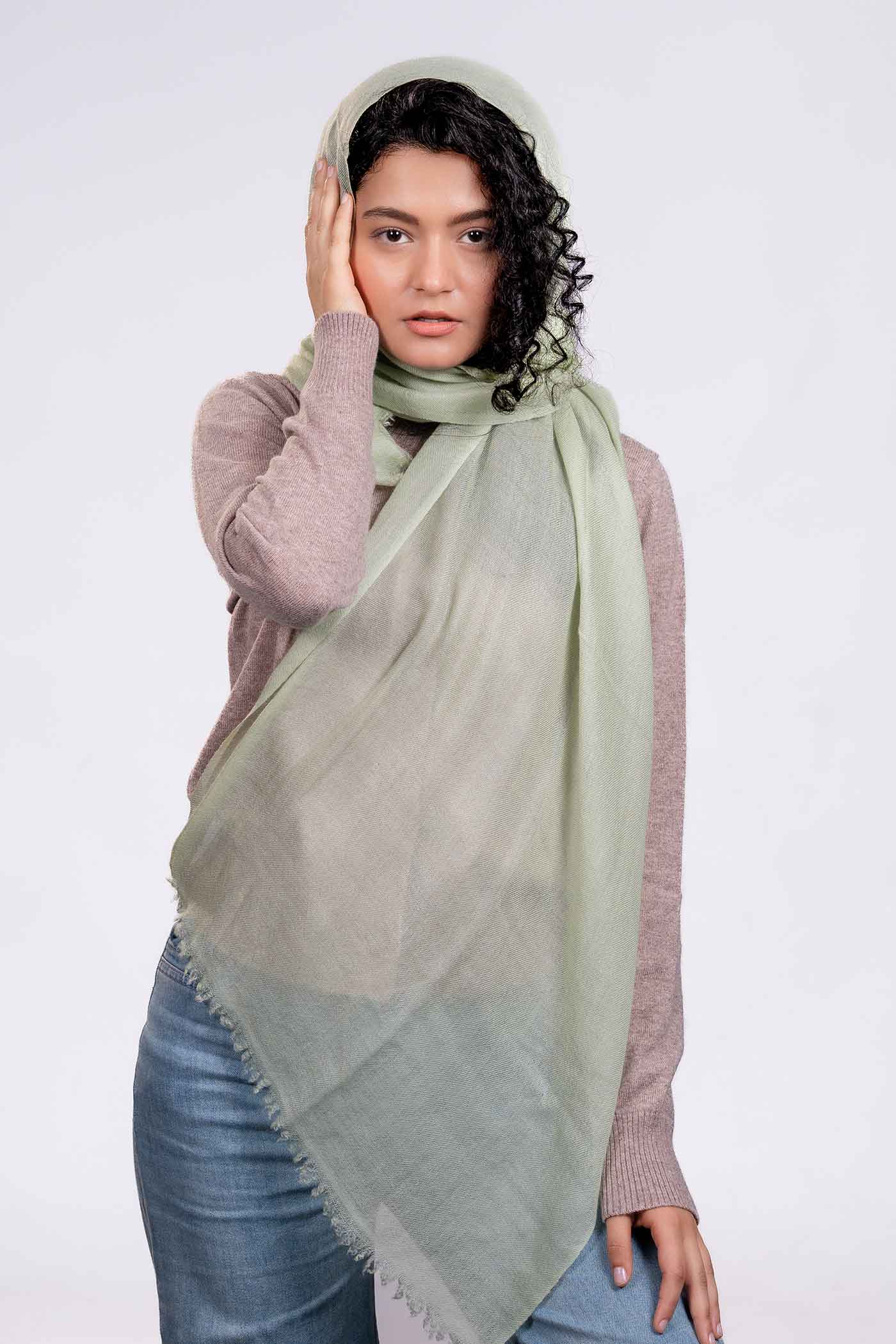 The Loom and Peak pure-cashmere-lightweight-scarf-image